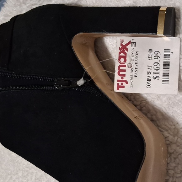 Kate Spade Black Heeled Ankle Boots with Gold Bow - Picture 11 of 11